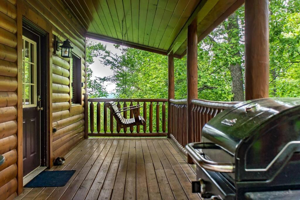 Holly Tree Hideaway - Semi Secluded Mtn Setting Sevierville Exterior foto