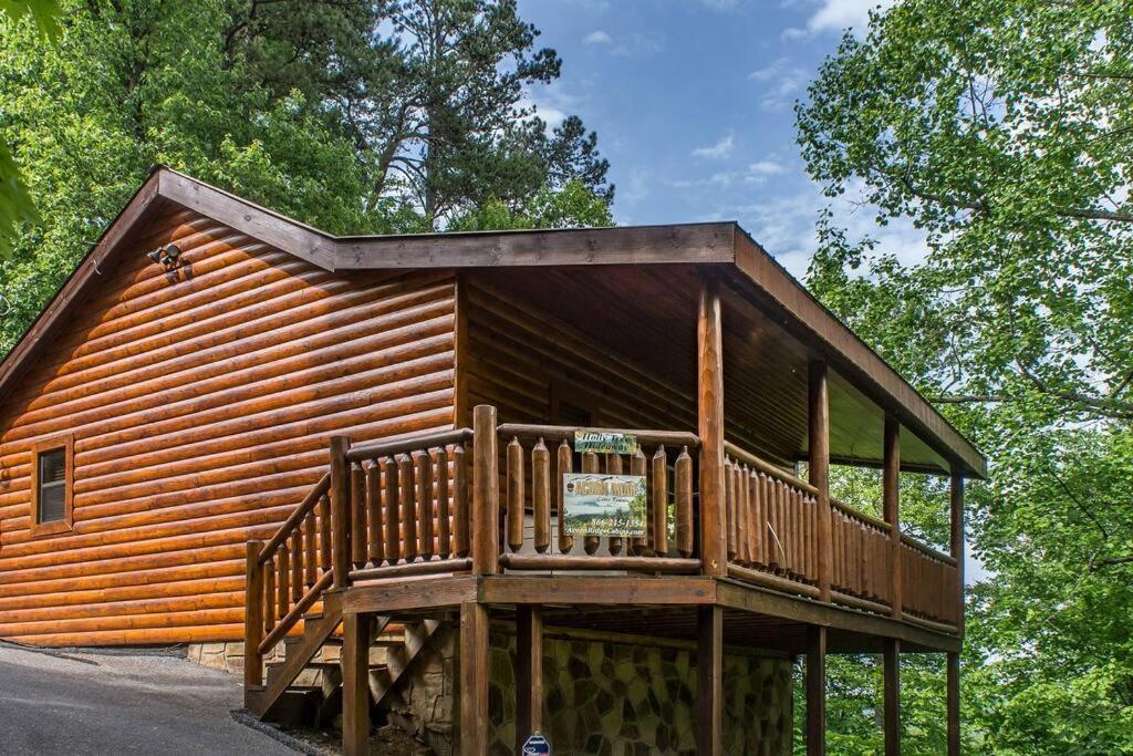 Holly Tree Hideaway - Semi Secluded Mtn Setting Sevierville Exterior foto